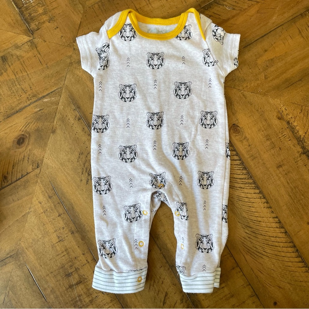 Emily and Oliver Tiger Print Cream Yellow Trim Bodysuit One Piece Sz small 0-3 m
